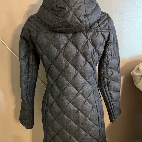 MICHAEL KORS WOMENS “DOWN”JACKET SIZE XS MINT - Picture 3 of 5